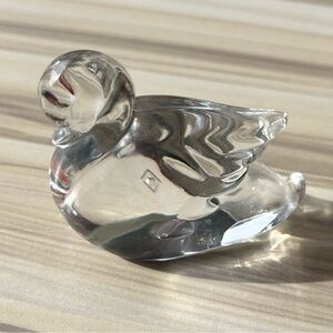 Vintage HEISEY Crystal Cygnet baby swan